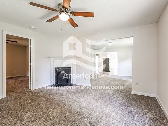 38460_003_living_room_13977348.jpg
