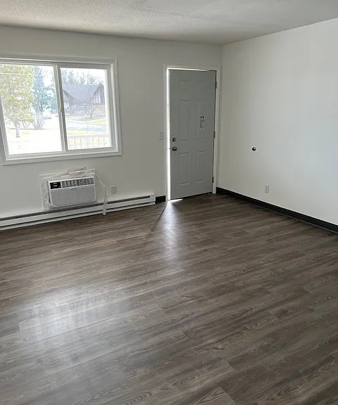 438 Martin Rd — Photo 1