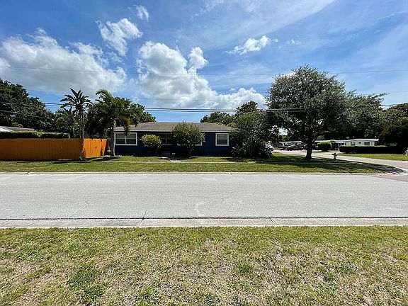 3rd image of 780 Almeda St N