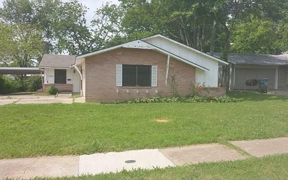 2nd image of 330 Longridge Dr