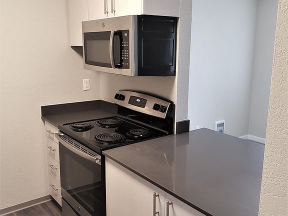 2nd image of 6504 130th Ave NE #H204