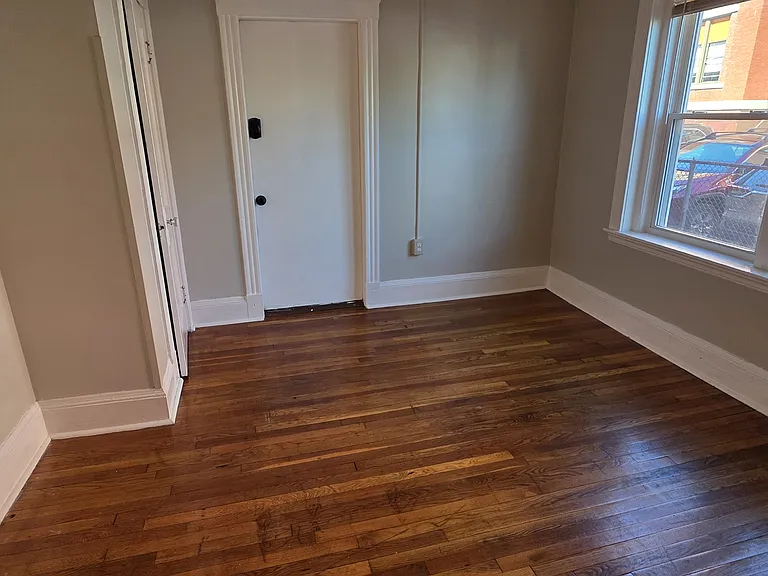 30 Franklin St #9 — Photo 5