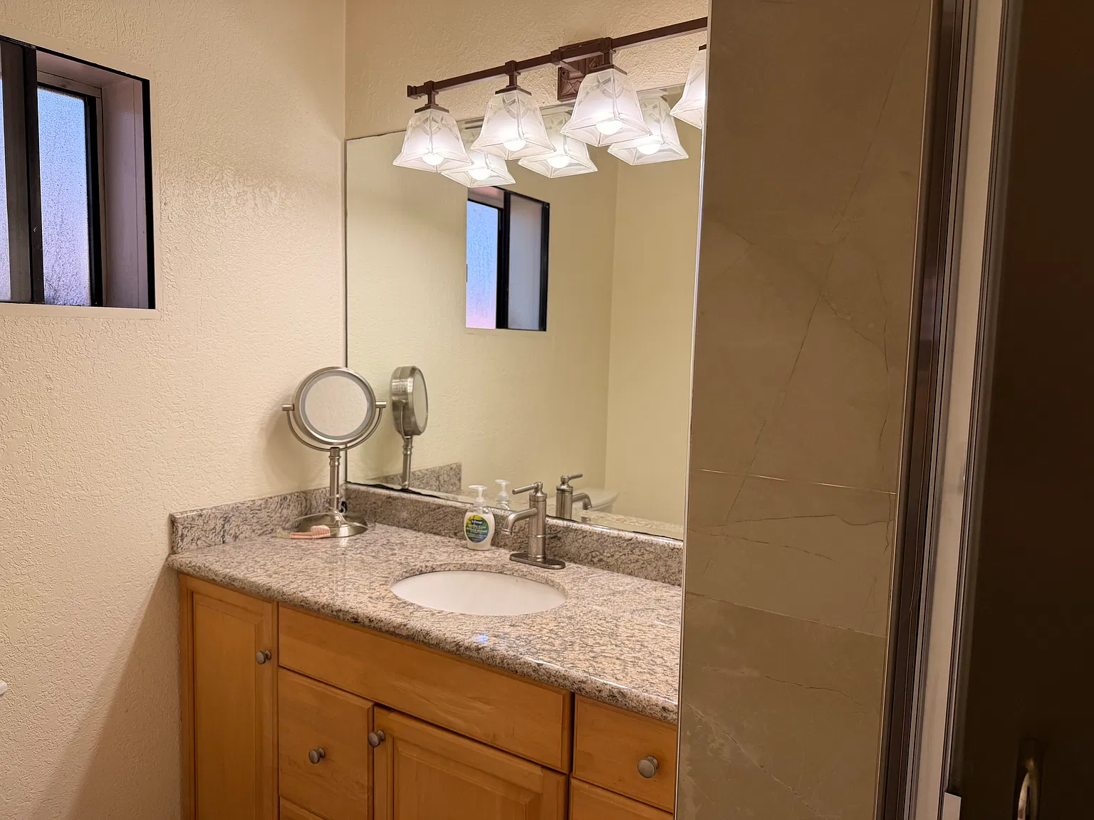 3 bed, 1243 sqft, $4,800 — Photo 3
