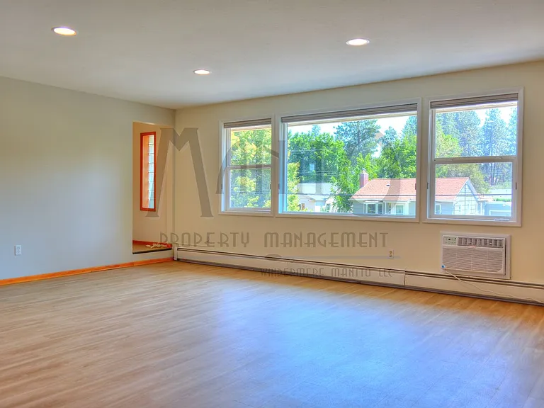 512 W 15th Ave — Photo 4
