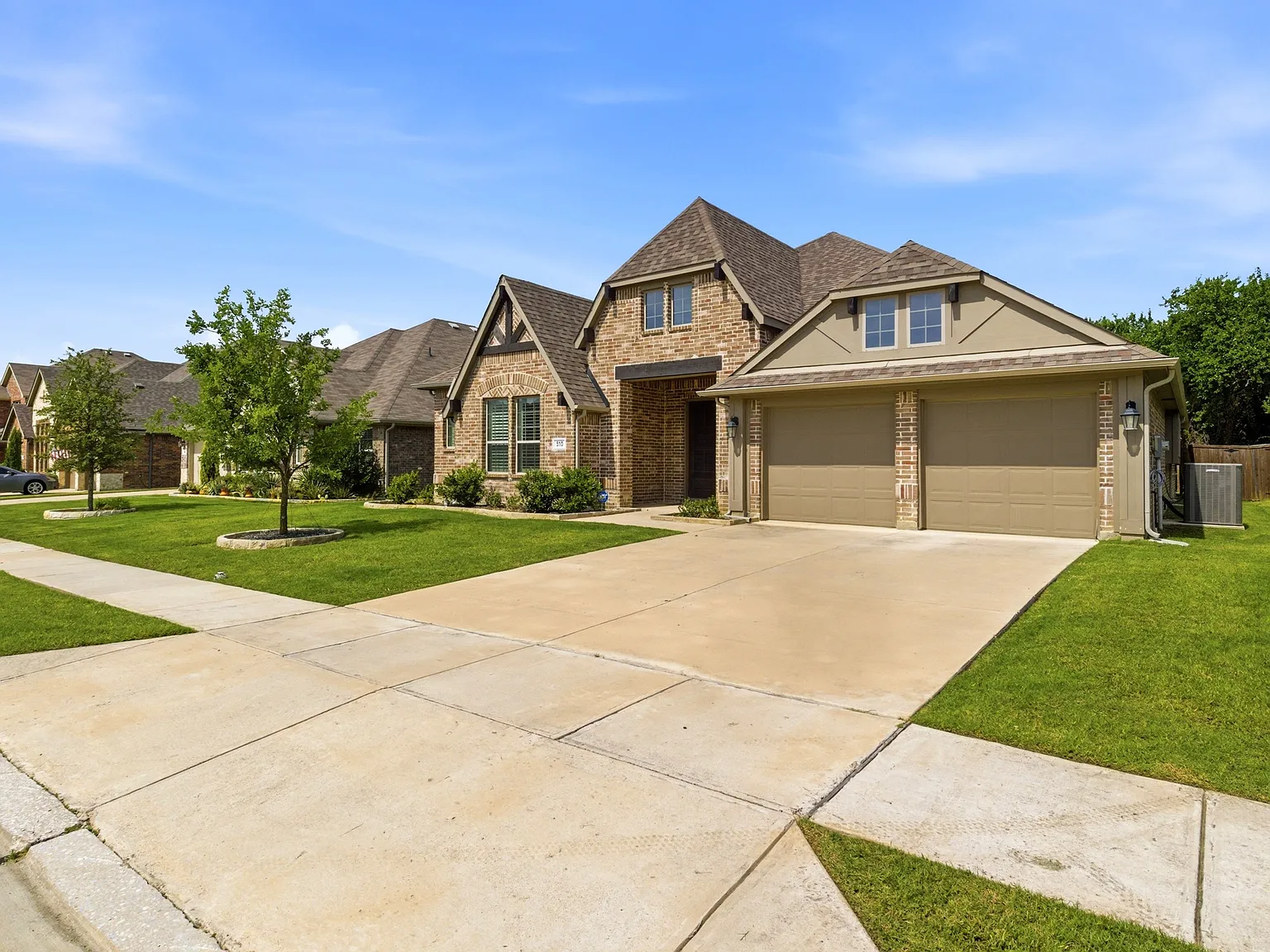 4 bed, 2701 sqft, $3,250 — Photo 4
