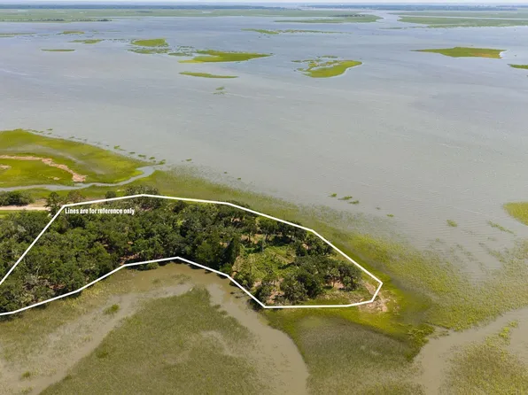 1 & 7 Harbor River Dr, Saint Helena Island, SC 29920