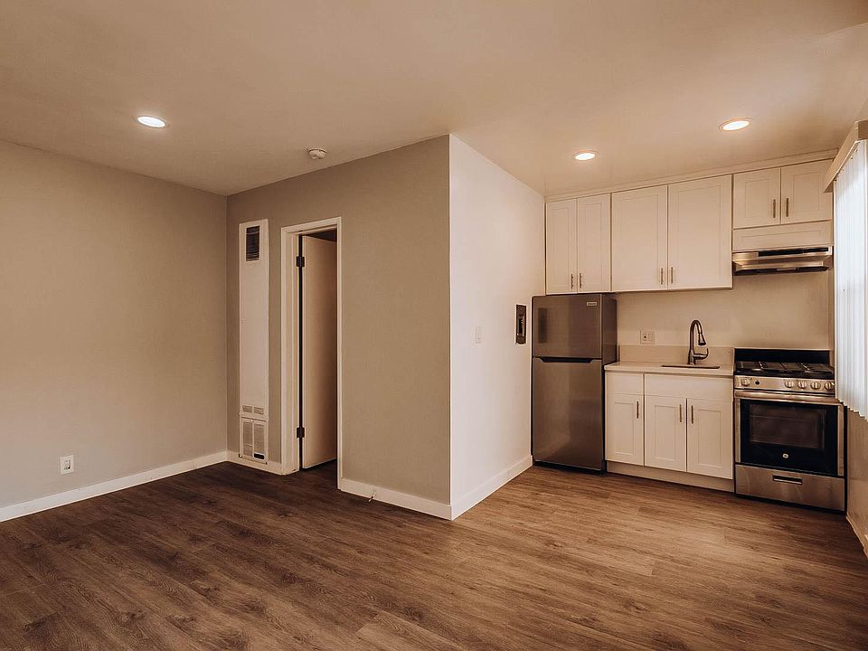 1st image of 928 4th St #15