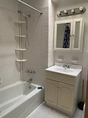Rented by Simcha Halpert, LREB | media 9