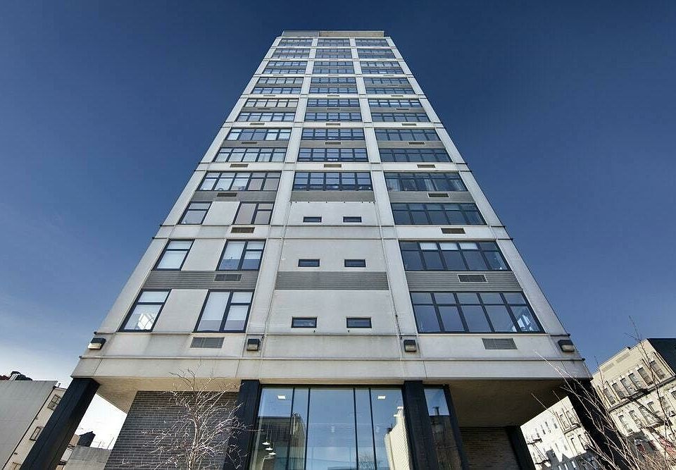 1st image of 424 Bedford Ave APT 18C