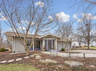 1990 Southridge Ter, Northfield, IL 60093