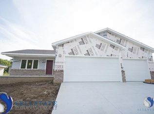 20 Vince Dr, Bennet, NE 68317