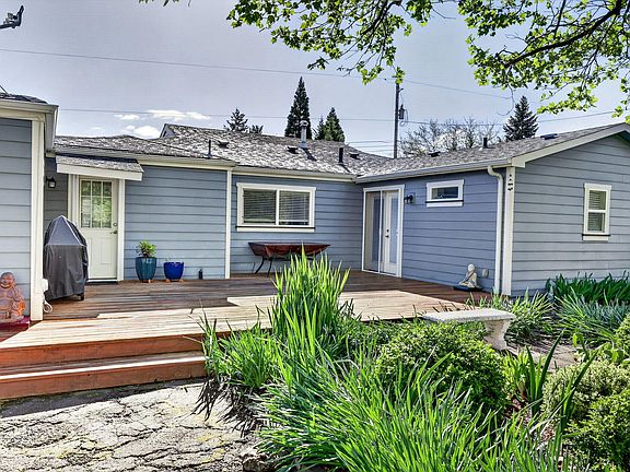 3rd image of 2076 Magnolia Ave
