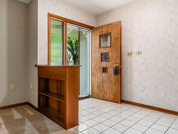 5th image of 9635 Brookside Dr NW