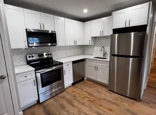 14 Liscomb St APT 13, Worcester, MA 01604