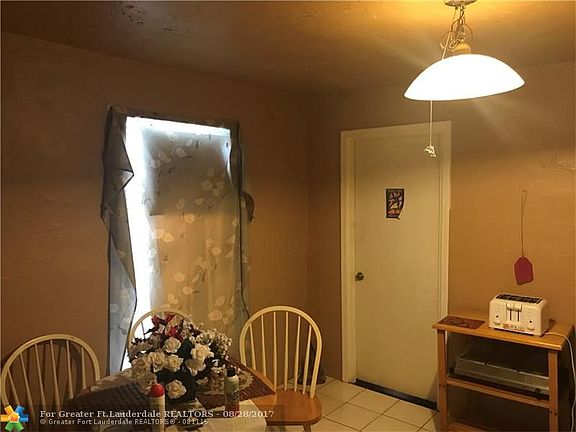 3rd image of 902 NW 13th Ave