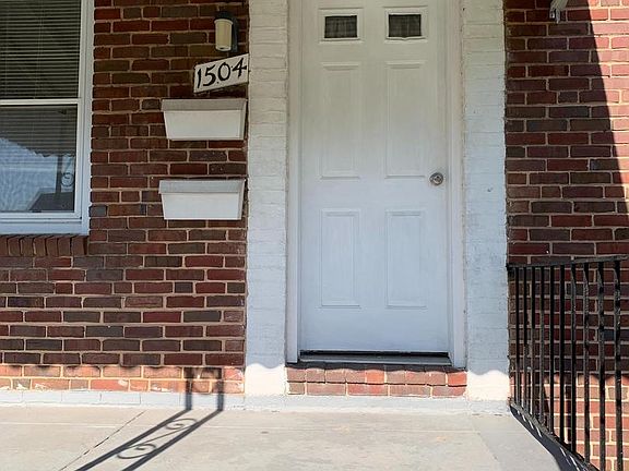 3rd image of 1504 N Ellwood Ave