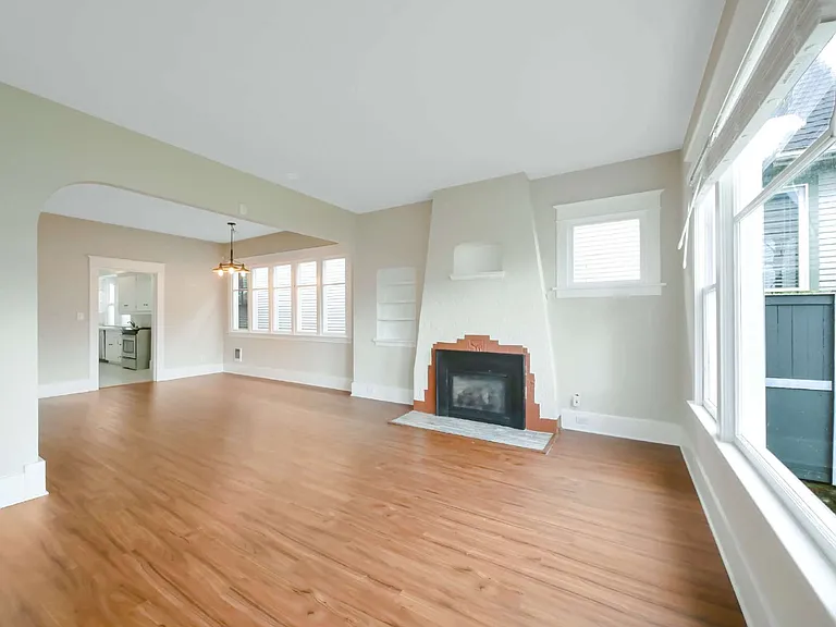 3615 Colby Ave — Photo 3