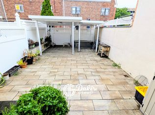 21-31 25th Rd #1, Astoria, NY 11102