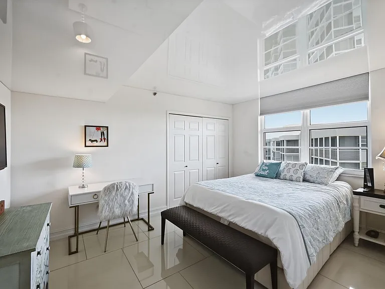 4015 W Palm Aire Dr #10 — Photo 6