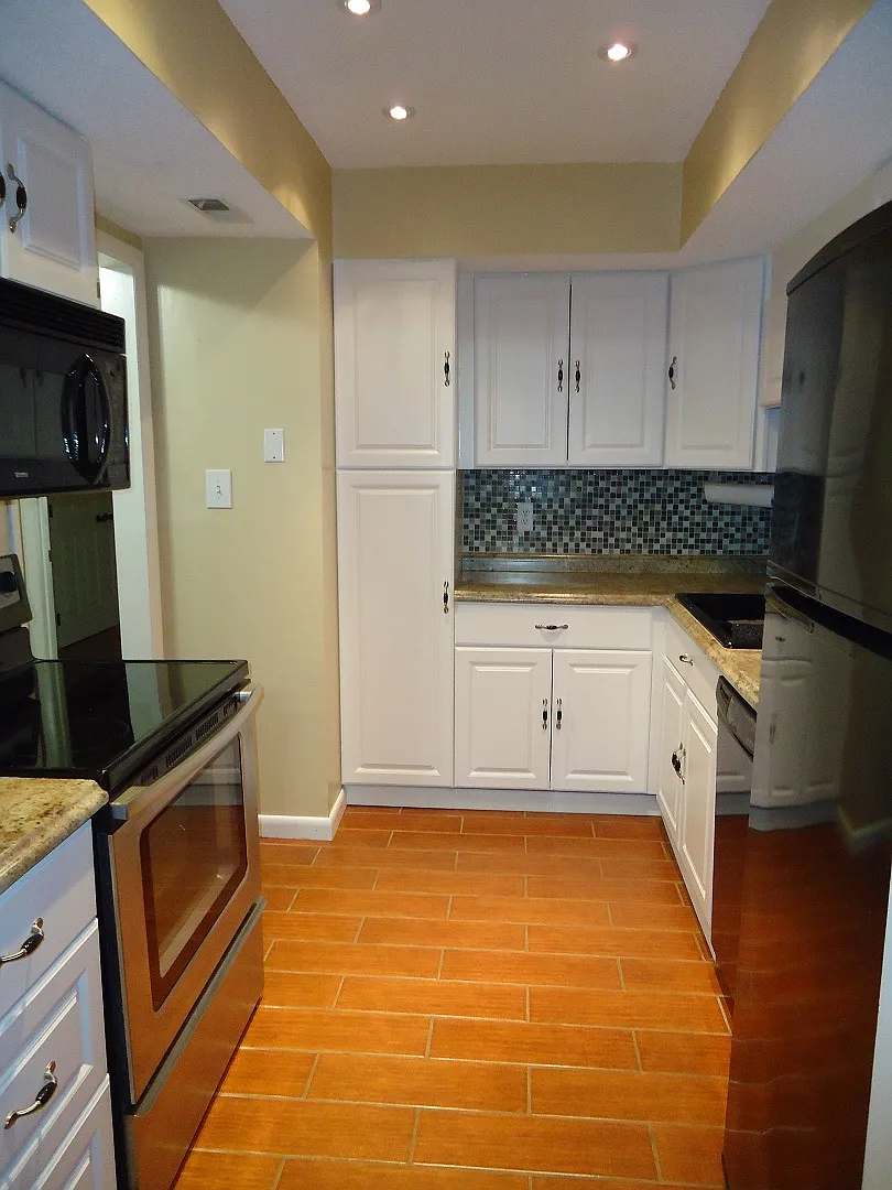 110 Manhattan Court - Bev Roberts Rentals & Property Management — Photo 4