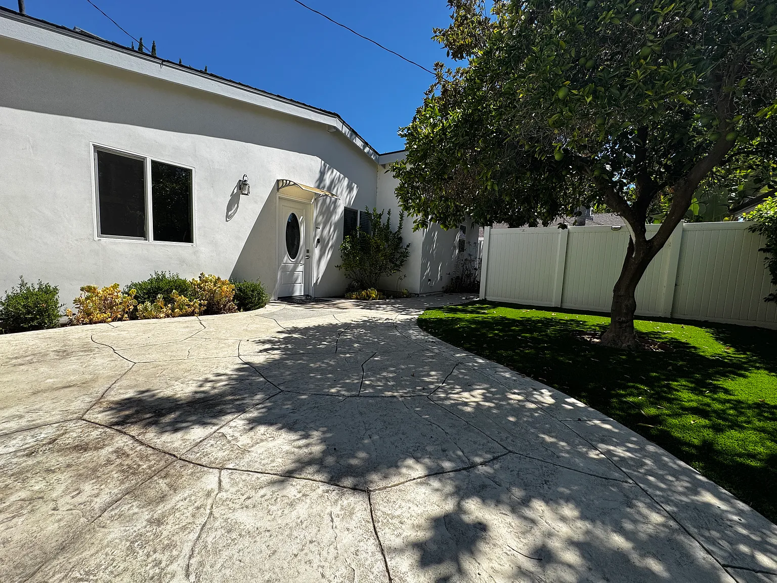 Enfield Ave, Encino — Photo 2