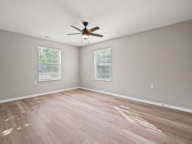 Cherry Tree Village Apartments — Photo 232