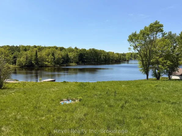 64 Jones Rd, McKellar, ON P2A 0B5