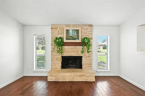 2733 E Wentwood Dr — Photo 7