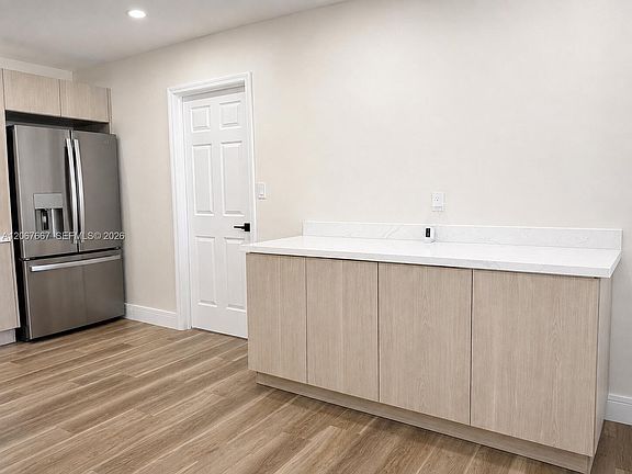 5th image of 3431 NE 8th Ave