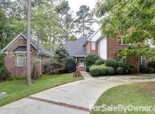 100 Lavewood Ln, Cary, NC 27518