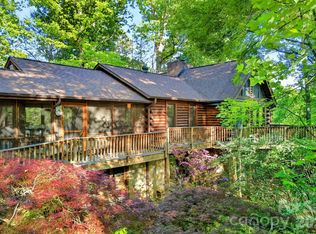 221 Hammer Hollow Dr, Marion, NC 28752