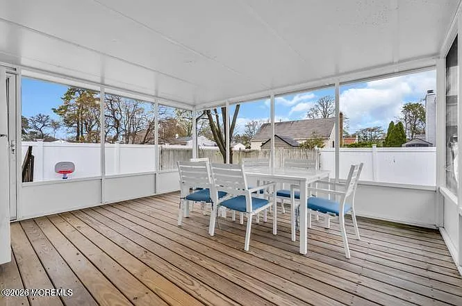 305 Hudson Dr — Photo 18