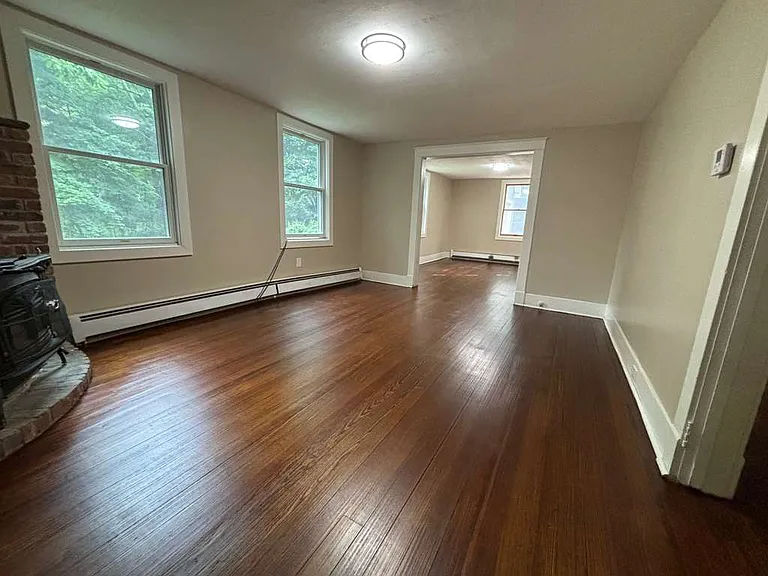 5 Seminary Rd #2 — Photo 2