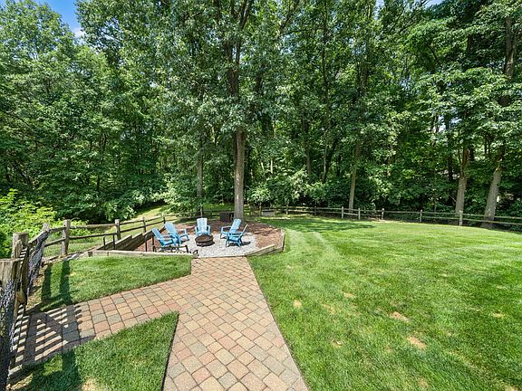 5th image of 33200 Glen Eagle Ct