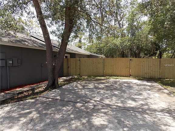 4th image of 1943 Gregory Dr