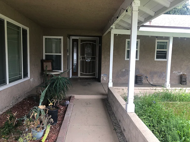 Harlow Ave — Photo 2