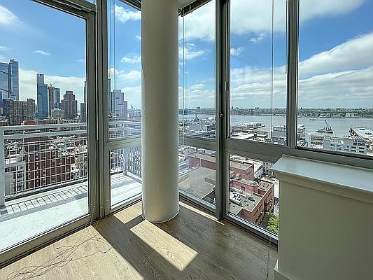 4th image of 477 W 57th St #17N