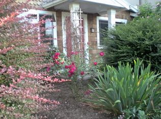 3628 SW Canby St, Portland, OR 97219