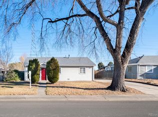 890 Zion St, Aurora, CO 80011