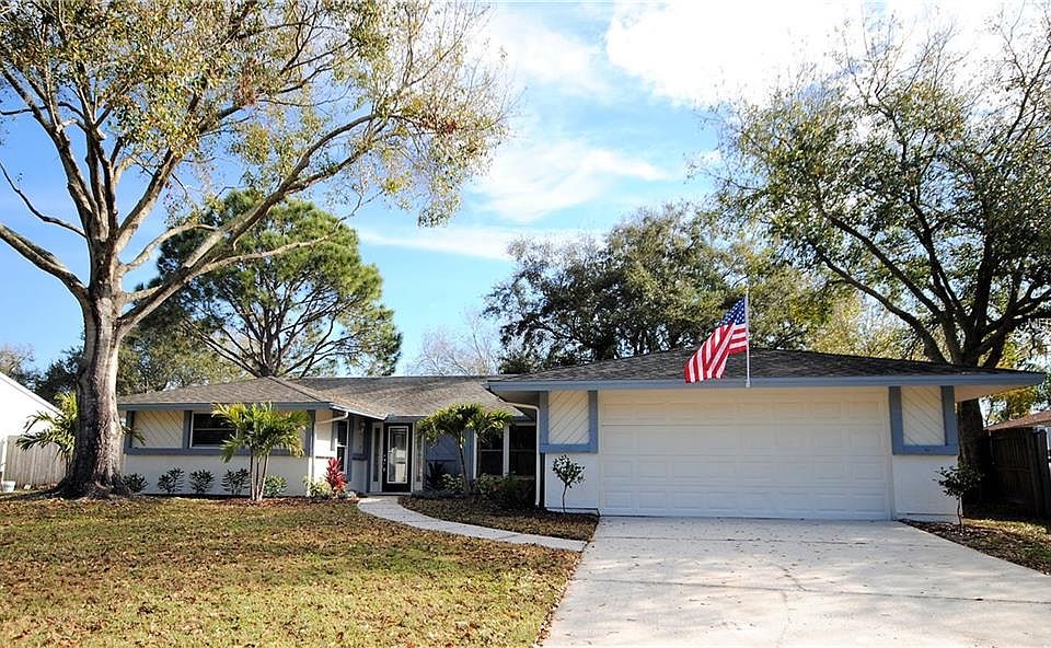 1st image of 317 Lakeview Dr