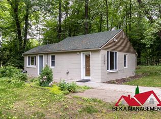 170 Forest Crest Dr, Walled Lake, MI 48390