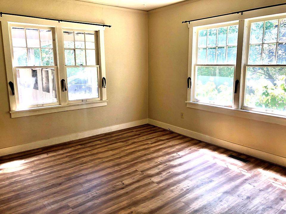 1st image of 445 N Baker Ave