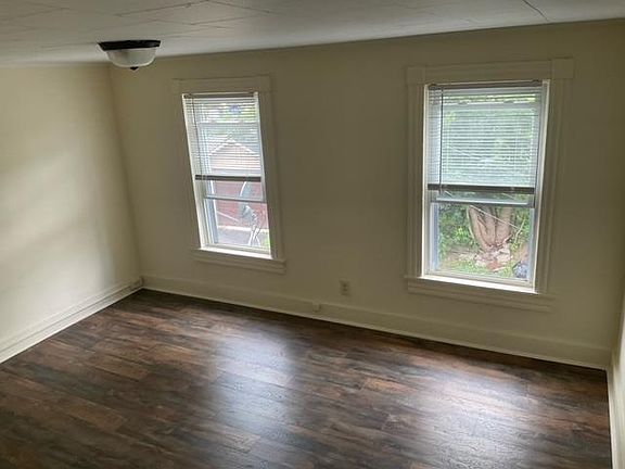 5th image of 19 Myrick St #19