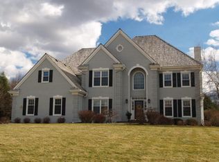 N29W30509 Red Hawk Rd, Pewaukee, WI 53072