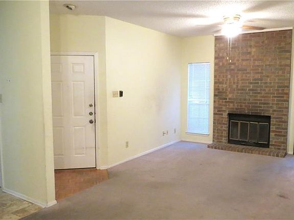 3rd image of 1100 Riverchase Ln Unit 110