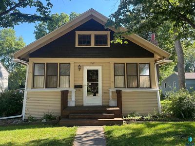 717 NW 2nd St, Madison, SD, 57042