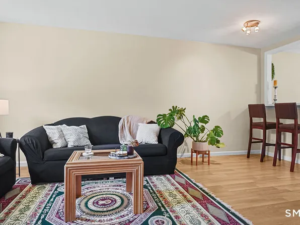 56 Elm Street #18, Enfield, CT 06082