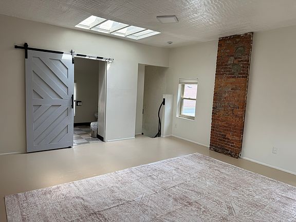 2nd image of 2071 Fulton Rd #3