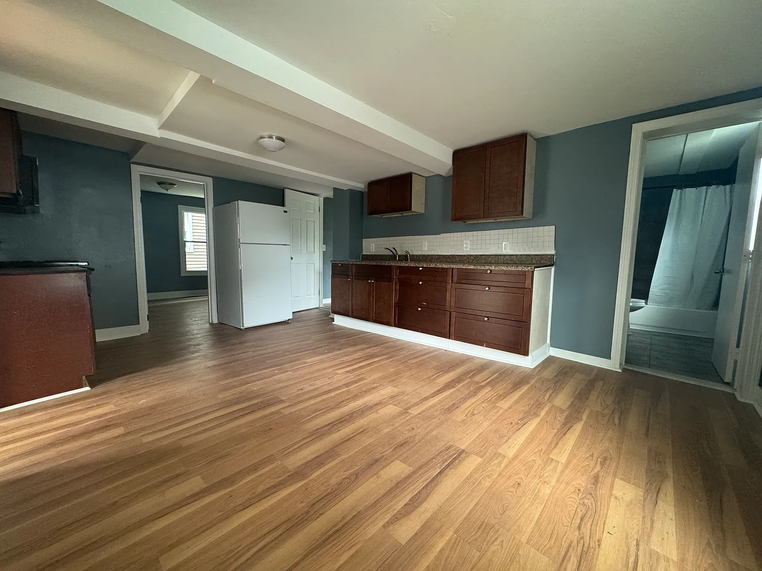 3 bed, 1200 sqft, $2,295 — Photo 3