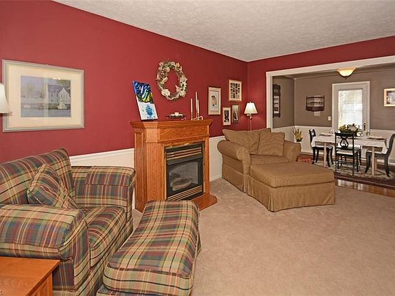5th image of 32315 Stoney Brook Dr